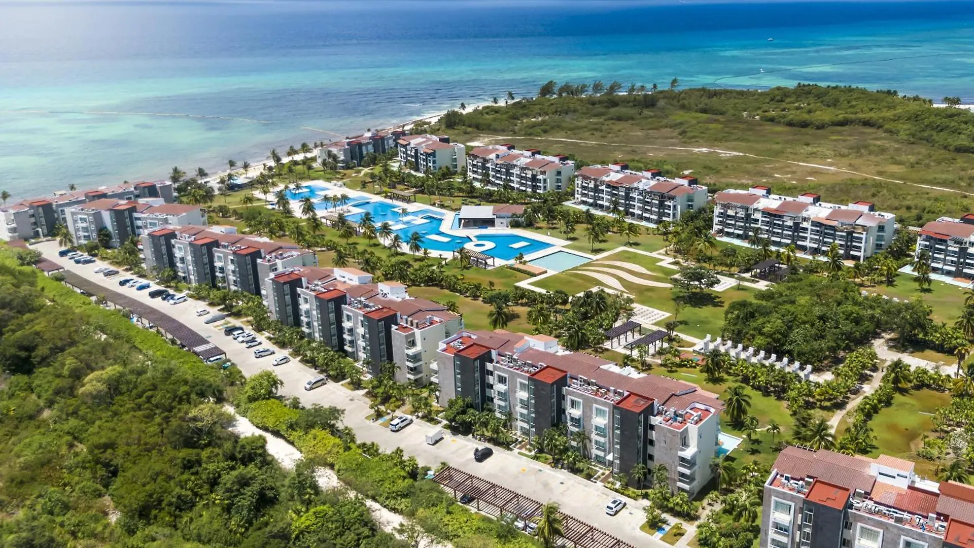 펜션 Beachfront Condo With Tub, 3 Bedroom & Pool - At Mareazul Condo Corazon 신데 델 카르멘