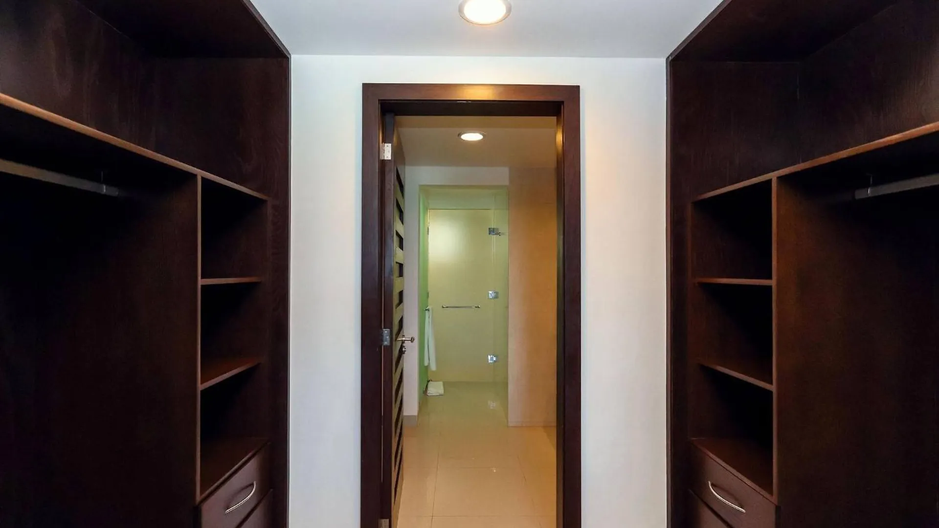 Beachfront Condo With Tub, 3 Bedroom & Pool - At Mareazul Condo Corazon Playa del Carmen Mexiko