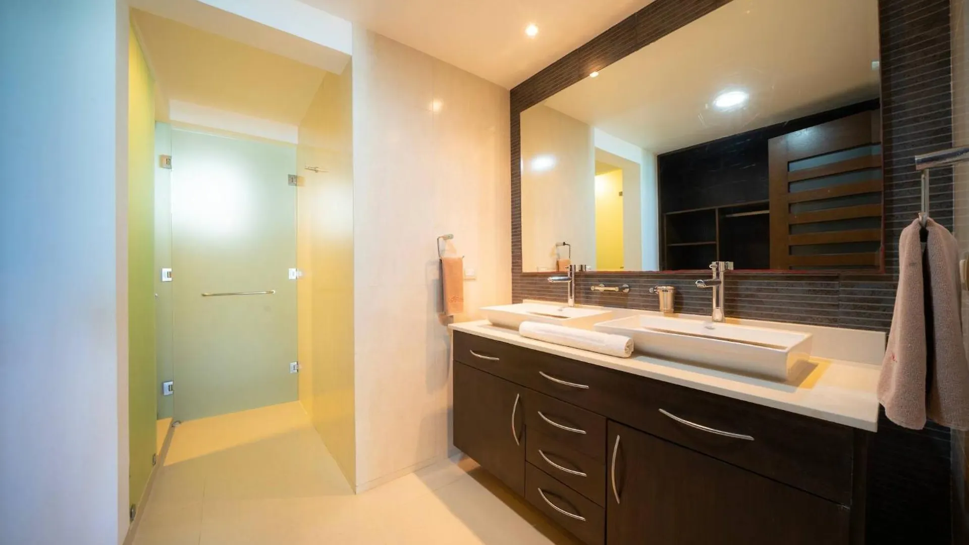 Prázdninový dům Beachfront Condo With Tub, 3 Bedroom & Pool - At Mareazul Condo Corazon Playa del Carmen